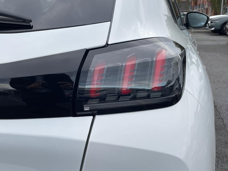 2023 Peugeot 208 1.2 PureTech Allure Premium + Euro 6 (s/s) 5dr HATCHBACK Petrol Manual