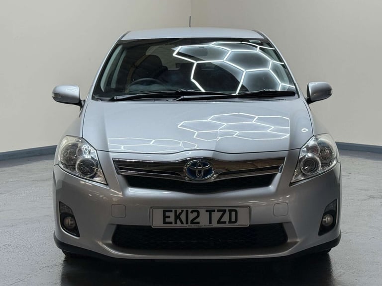 2012 Toyota Auris 1.8 VVT-h T Spirit CVT Euro 5 (s/s) 5dr Hatchback Hybrid Automatic