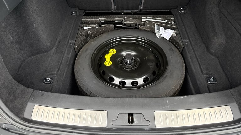 2019 Land Rover Range Rover Velar 2.0 D180 R-Dynamic S 5dr Auto Diesel Estate Estate Diesel Autom...