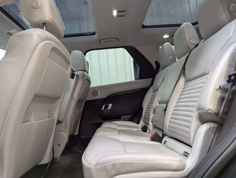 2017 Land Rover Discovery 2.0 Discovery HSE SD4 Auto 4WD 5dr SUV Diesel Automatic