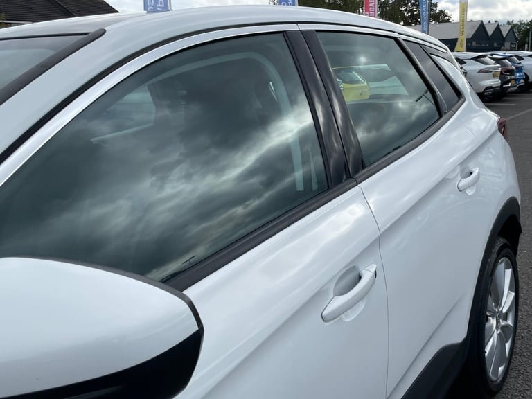 2020 Vauxhall Grandland X 1.5 Turbo D BlueInjection Elite Nav Euro 6 (s/s) 5dr HATCHBACK Diesel M...