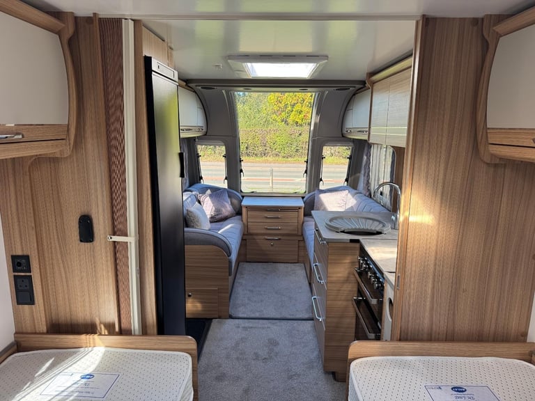 2024 Bailey Unicorn Cadiz - 4 berth - Fixed single beds 
