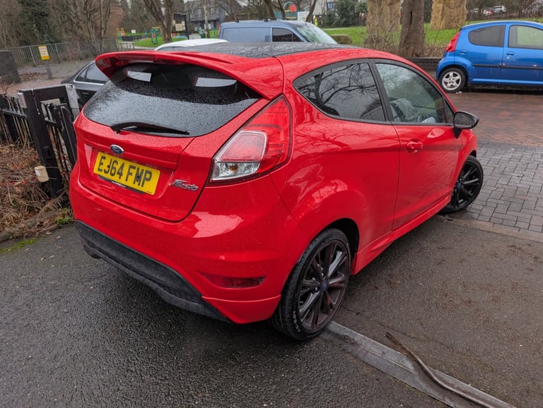 2014 Ford Fiesta 1.0 EcoBoost 140 Zetec S Red 3dr HATCHBACK Petrol Manual