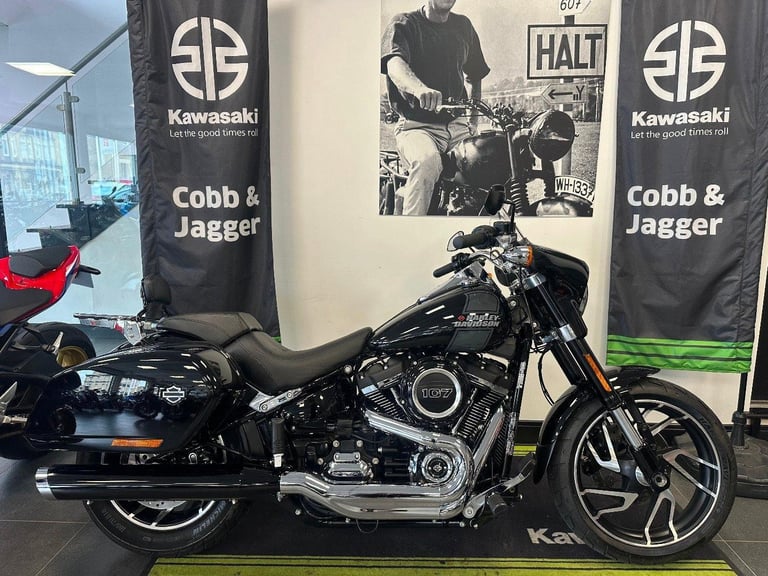 2024 HARLEY-DAVIDSON SOFTAIL FLSB SPORT GLIDE in Vivid Black
