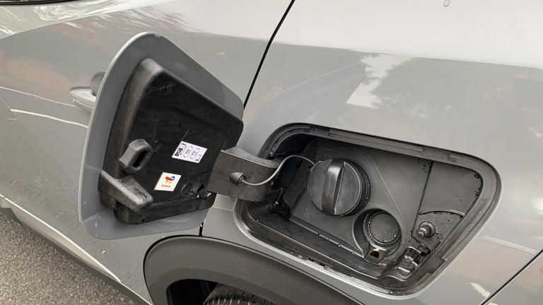 2025 Peugeot 2008 1.2 HYBRID GT SUV 5dr Petrol Hybrid e-DSC6 Euro 6 (s/s) (136 ps) SUV Hybrid Aut...