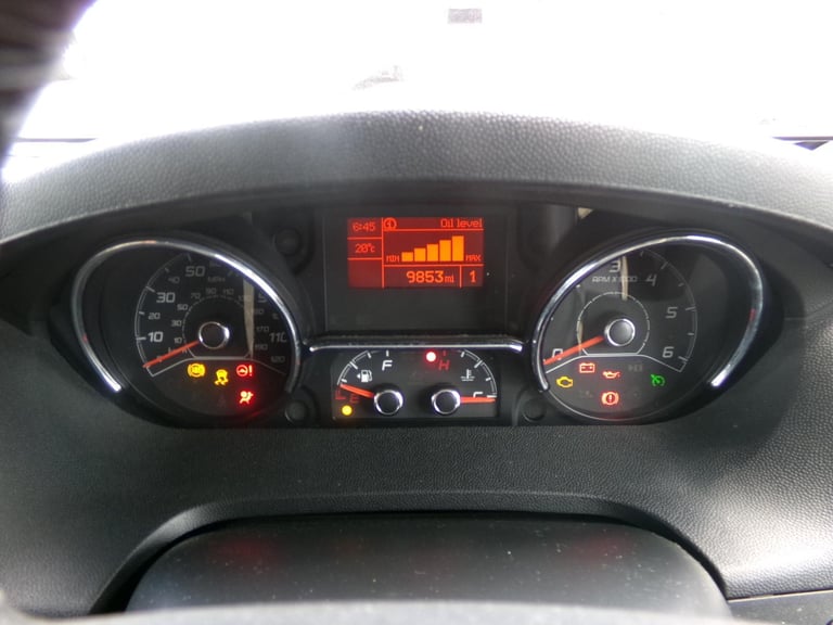 2015 FIAT AUTO TRAIL FRONTIER CH-TA. 6 BERTH. FULL LEATER. TOW BAR