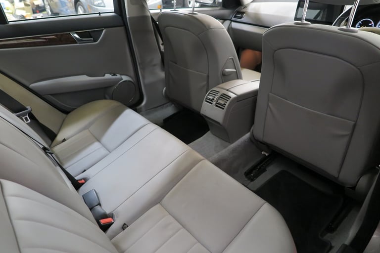  MERCEDES C CLASS V6,LOW MILEAGE WITH F.S.H.NATIONWIDE DELIVERY AVAILABLE