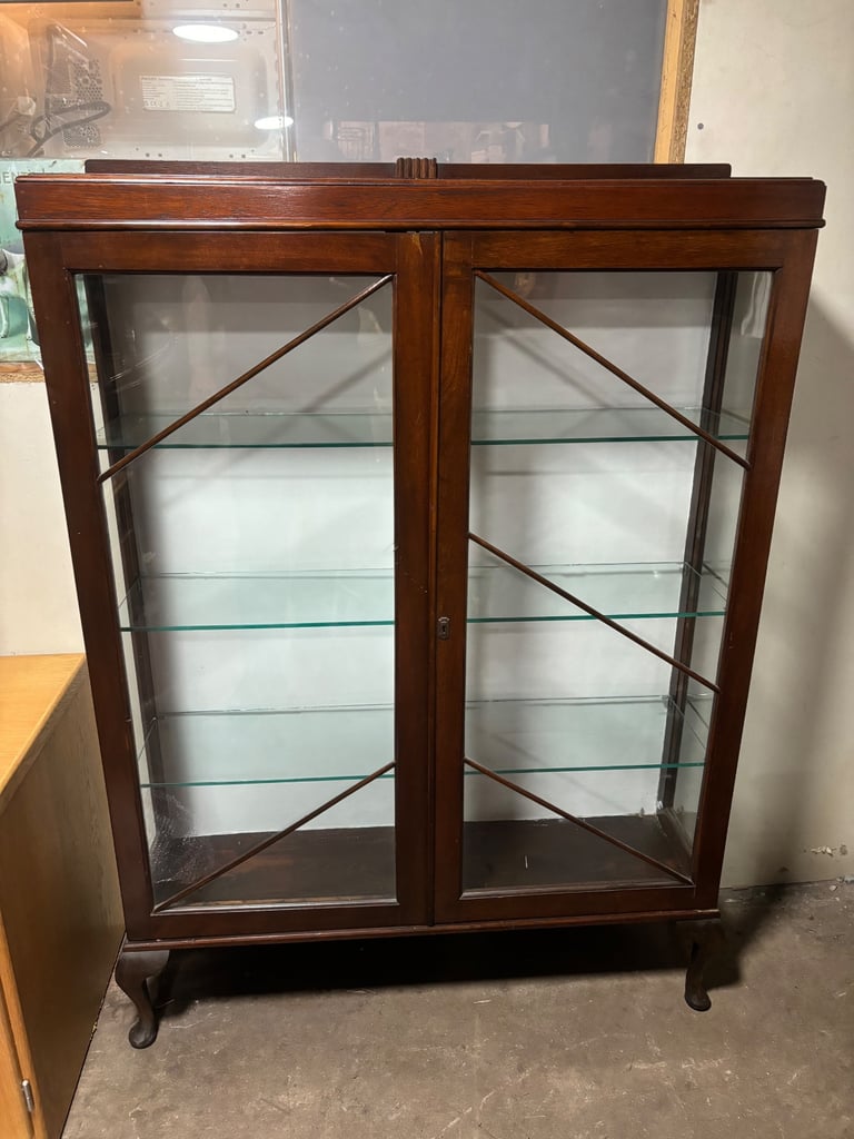 image for Vintage display cabinet / cocktail cabinet 