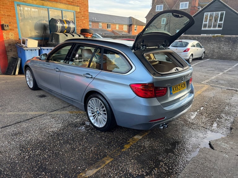 2013 BMW 3 Series 3.0 330d Luxury Touring 5dr Diesel Auto xDrive Euro 5 (s/s)