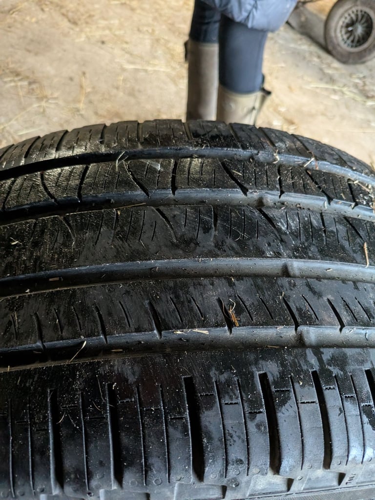 Pirelli Scorpion Verde All Season Tyre 275/45/21 Range Rover LR