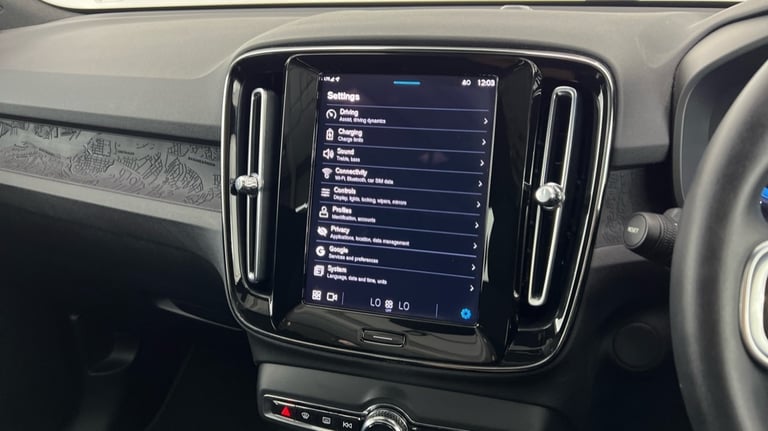 2023 Volvo C40 Recharge Core, Single Motor, Electric Estate Electric Automatic