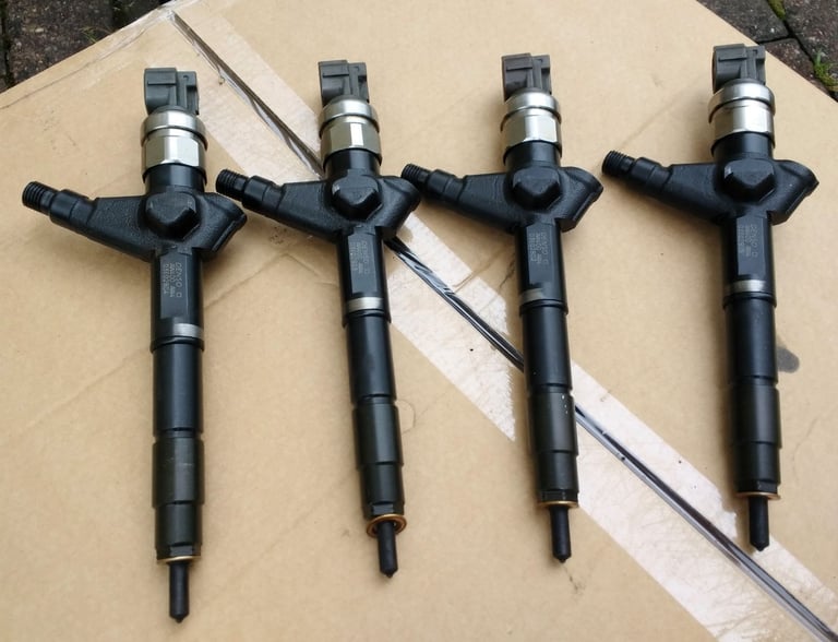 NISSAN X TRAIL CYL HEAD + 4 x INJECTORS 2.2 dci TURBO DIESEL PARTS SPARES