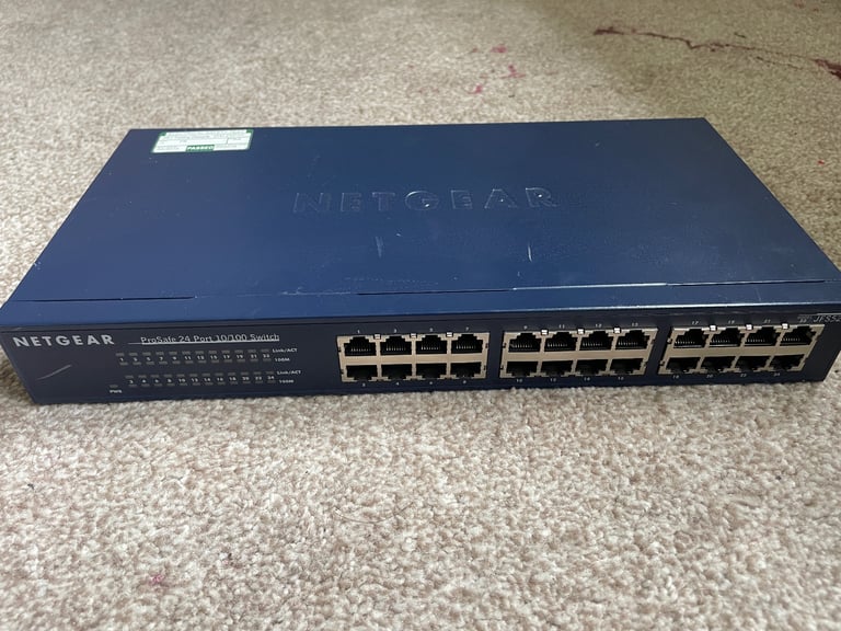 Netgear JF524 24-Port Fast Ethernet Switch 