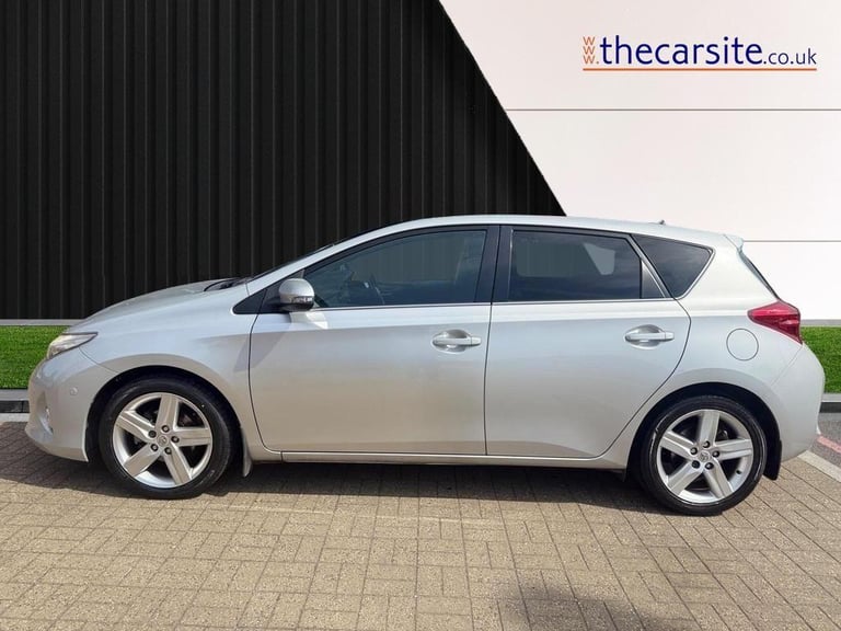 2013 Toyota Auris 1.6 V-Matic Excel Multidrive S Euro 5 5dr HATCHBACK Petrol Automatic
