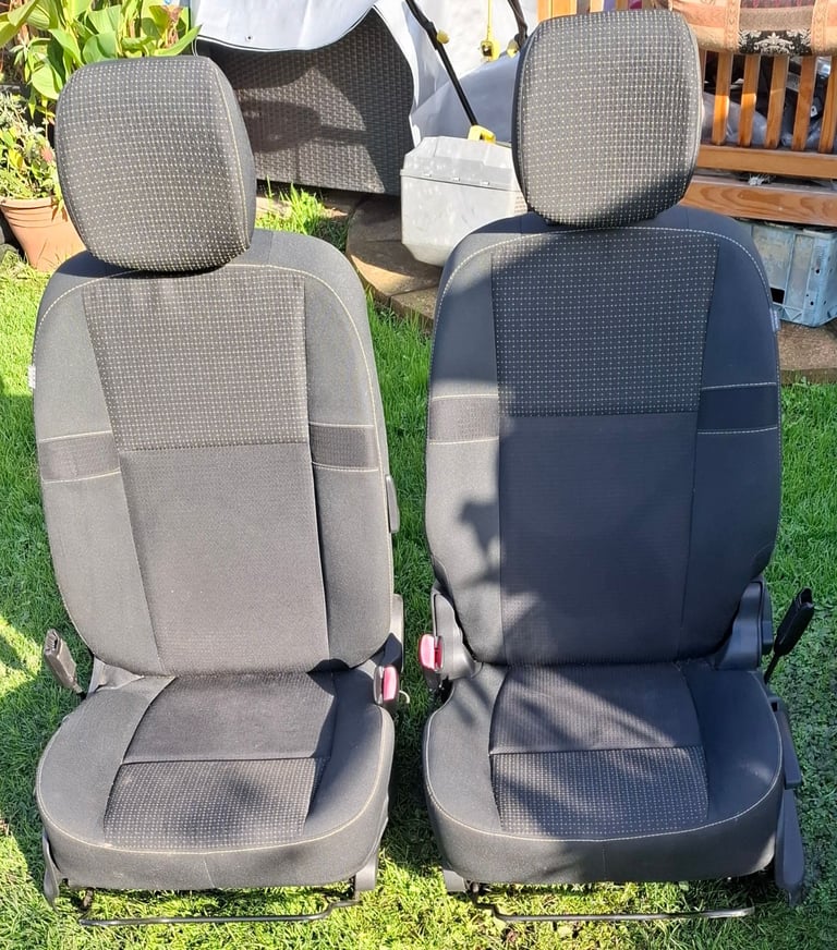 Renault Scenic 2010 front seats. 