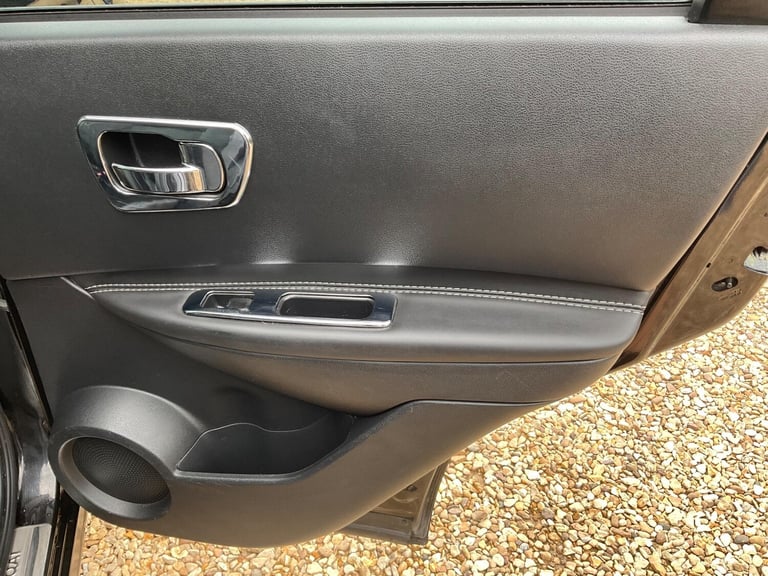 2011 Nissan Qashqai 1.5 dCi Tekna 2WD Euro 5 5dr HATCHBACK Diesel Manual