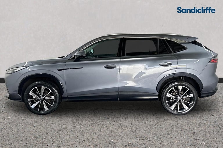 2025 MG MG HS 106287 Hatchback Petrol Automatic