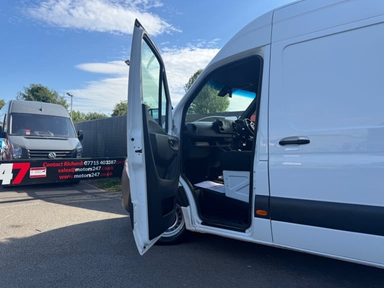 Mercedes-Benz Sprinter 3.5t H2 L2 Progressive Van++1 OWNER++CRUISE++REV