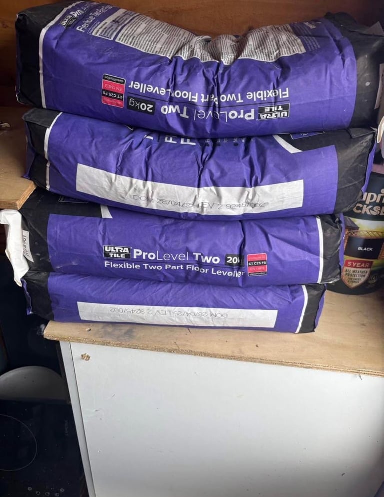 image for Ultra tile levelling compound / latex