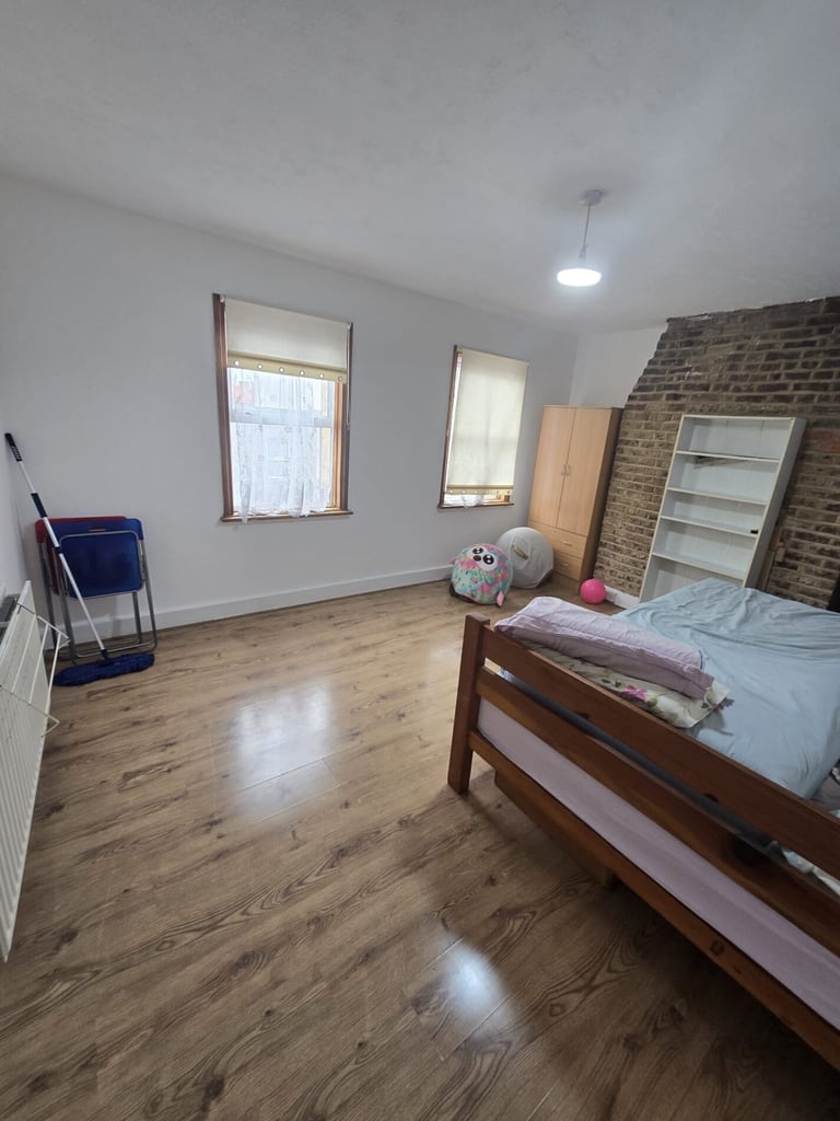 2 bedroom flat in 2-Bedroom Flat for Rent, SE8 4RG