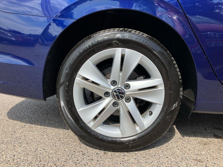 2021 Volkswagen Golf LIFE TSI ESTATE Petrol Manual