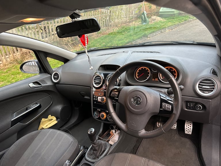 Vauxhall, CORSA, Hatchback, 2012, Manual, 1229 (cc), 3 doors LIMITED Edition 