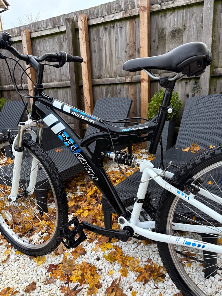 Men’s RALEIGH Dual Suspension Mountain Bike (Great Condition)