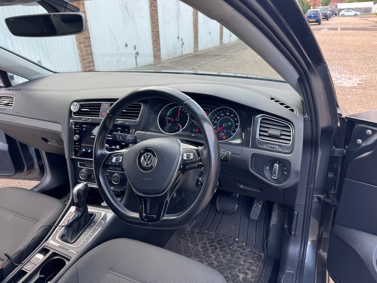 2019 Volkswagen Golf  e-Golf  5dr Auto PCO HATCHBACK Electric Automatic