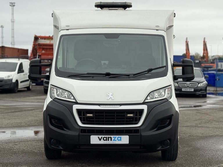 2021 Peugeot Boxer BLUEHDI 335 LOW LOADER / DROPSIDE / DROP &amp; GO / SPECIALIST VEHICLE - DIESE...