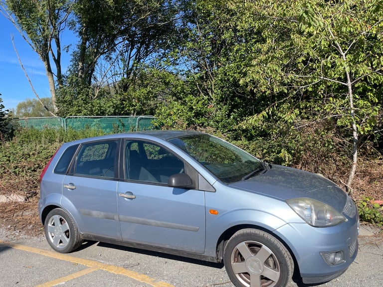 FORD FIESTA 1.4 ZETEC CLIMATE 56 REG BLUE 5 DOOR GENUINE 79155 MOT FEBRUARY 12TH 2026 LOW INSURANCE