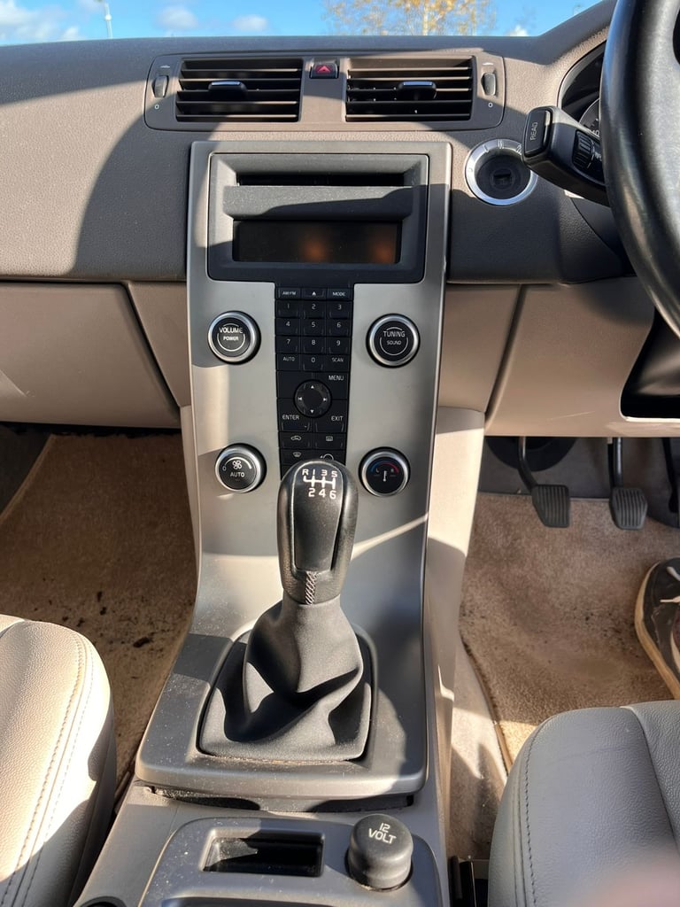 Volvo, S40, Saloon, 2011, Manual, 1560 (cc), 4 doors