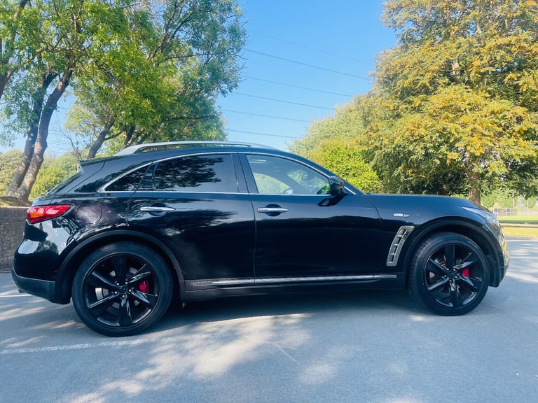Infiniti FX30d S 2012, Semi-Auto 3.0L diesel, full service history, 5 doors