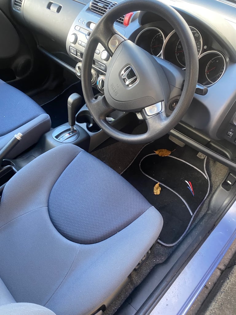 2003 automatic Honda jazz 