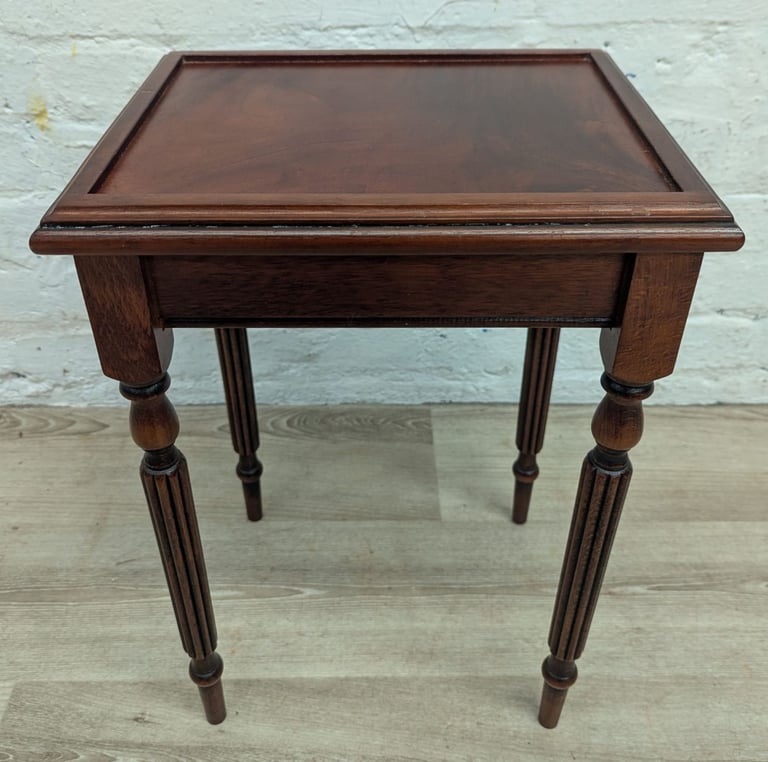 Reproduction mahogany small side table