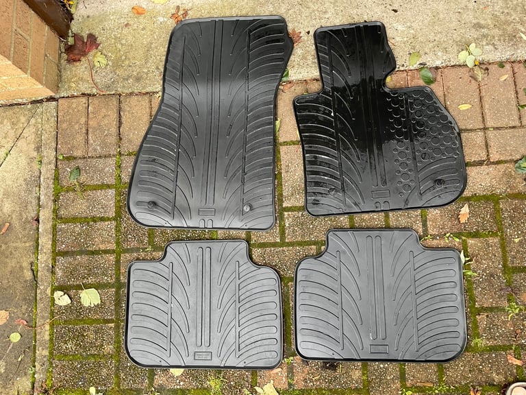 image for BMW X1 (2016~) heavy duty rubber car mats (used)