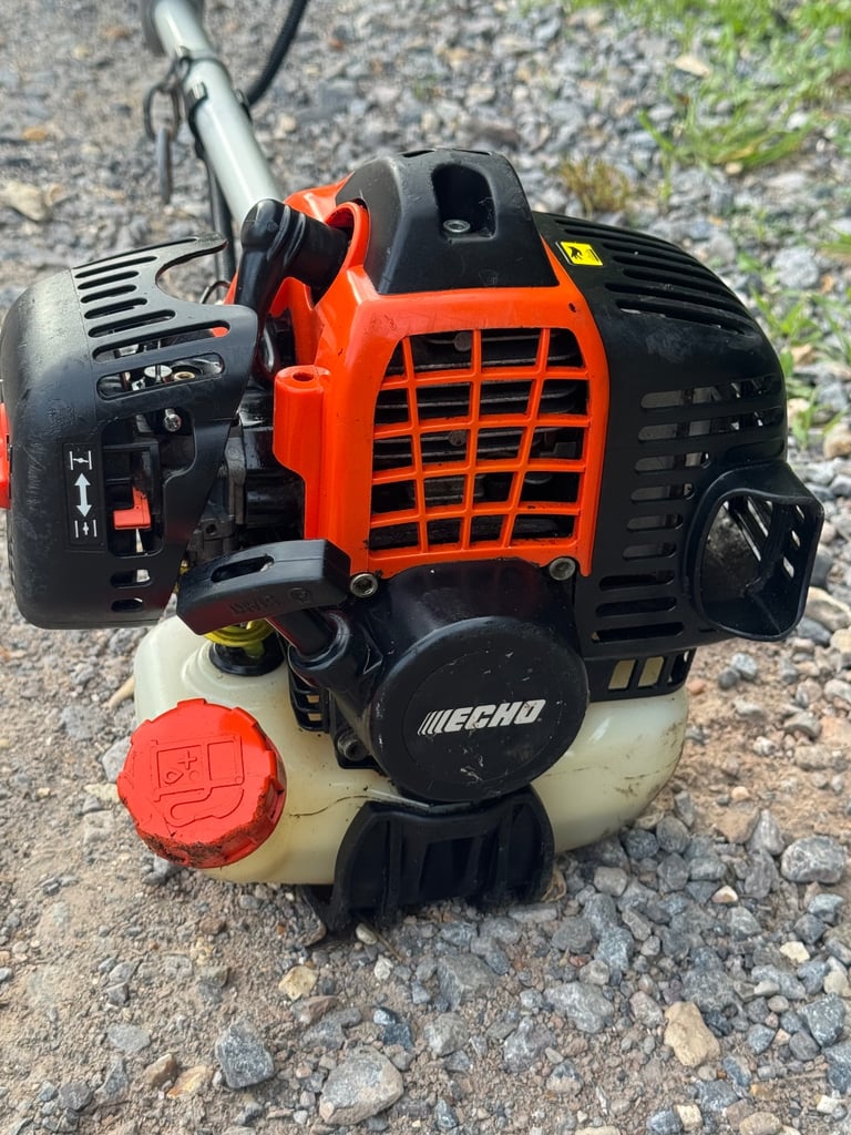 Echo SRM-300TES petrol strimmer good working order 