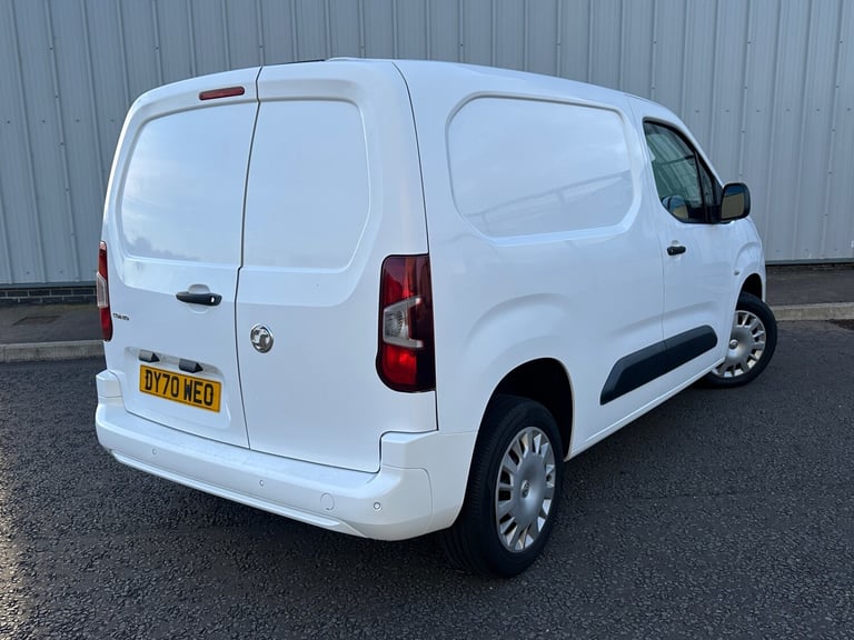 2020 Vauxhall Combo 2300 1.5 Turbo D 100ps H1 Sportive Van PANEL VAN Diesel Manual