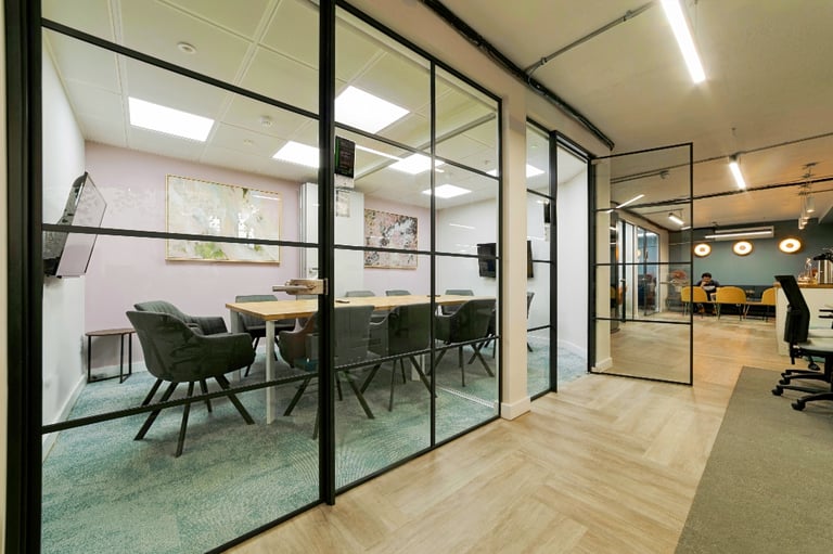 London - SW19 6NW, Find office space in HQ London, Wimbledon Park Road for 1 person