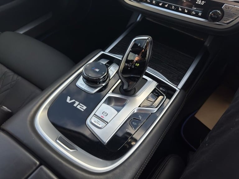 2018 BMW 7 Series M760L 6.6 Twin Turbo V12 Limousine XDrive Euro 6 (610 ps) Saloon Petrol Automatic