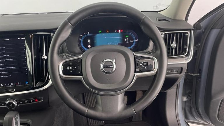 2022 Volvo V60 Recharge Plus T6 AWD plug-in hybrid Electric/Petrol Dark Automatic Estate Hybrid A...