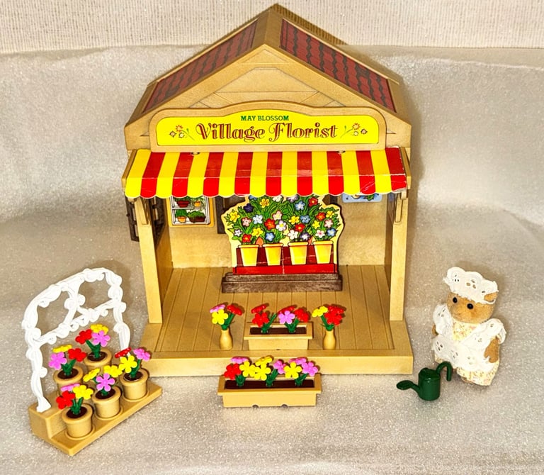 image for SYLVANIAN FAMILIES’ VINTAGE VILLAGE FLORIST FLOWER SHOP MAY BLOSSOM ..3180