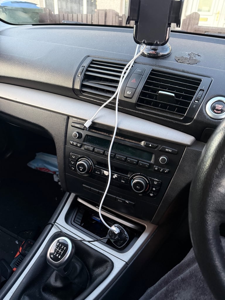BMW, 1 SERIES, Hatchback, 2011, Manual, 1995 (cc), 5 doors