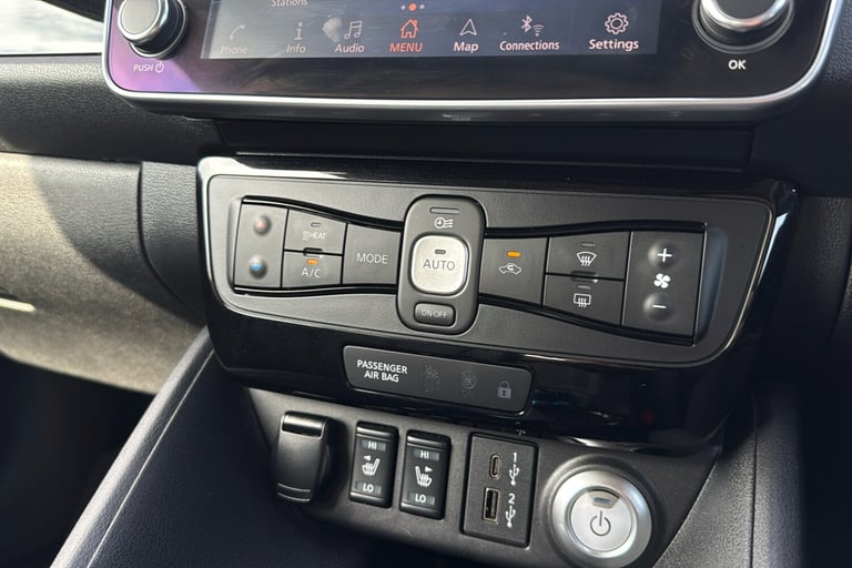  Nissan Leaf 40kwh Tekna Hatchback 5dr Electric Auto 150 Ps Electric