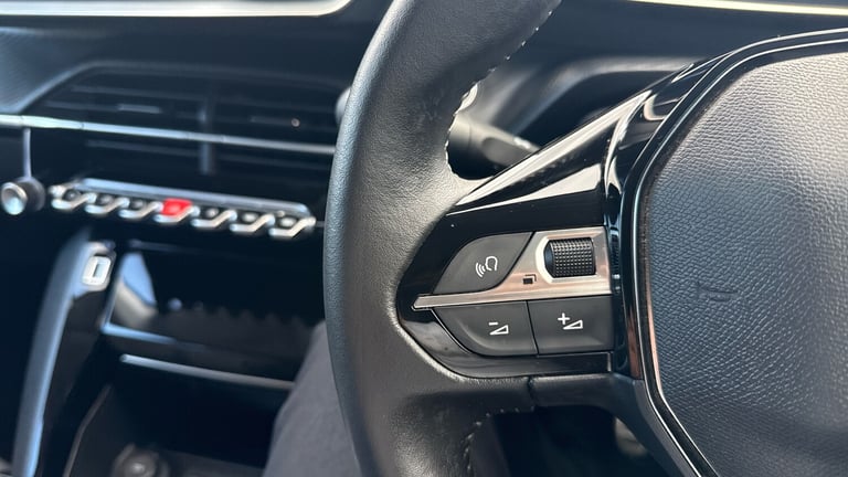 2023 Peugeot 208 1.2 PureTech 100 Allure Premium + 5dr Petrol Hatchback Hatchback Petrol Manual