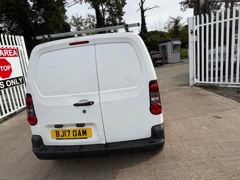 2017 Peugeot Partner Partner SE L1 Blue HDi Panel Van DIESEL Manual