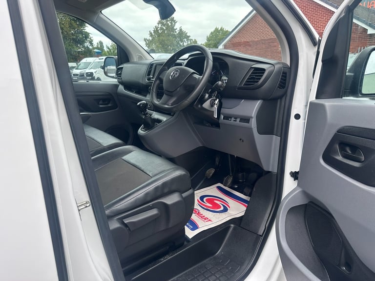2021 71 VAUXHALL VIVARO 2700 1.5d 120PS Dynamic L1 H1 Van