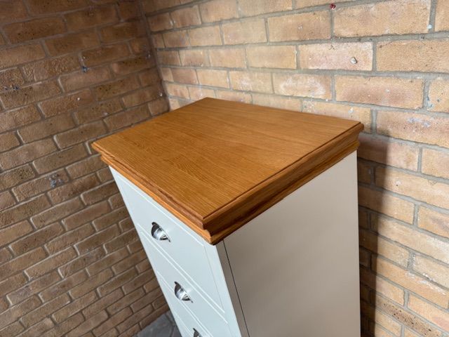 BRAND NEW EX-DISPLAY OAK FURNITURE - CLOSING DOWN SALE 