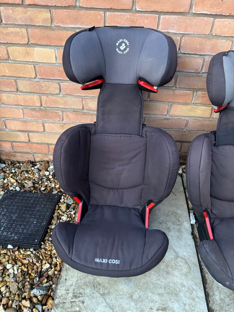 Maxi Cosi Rodifix Car Seats - Excellent Condition 