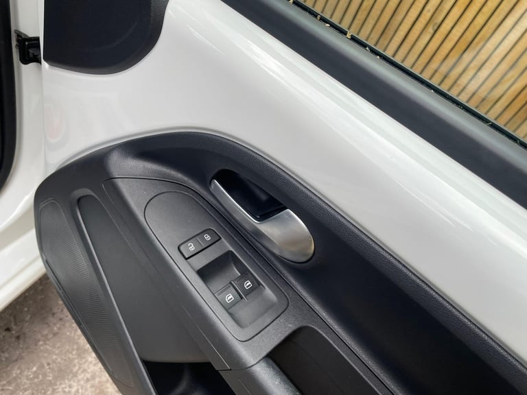 2018 Volkswagen up! 1.0 Move up! Euro 6 (s/s) 3dr HATCHBACK Petrol Manual