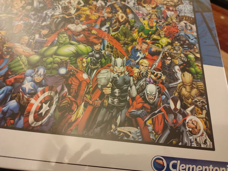 NEW MARVEL 1000 PIECE JIGSAW